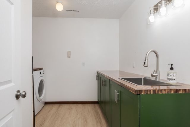 3312 N 1475 East Road, Heyworth, IL 61745