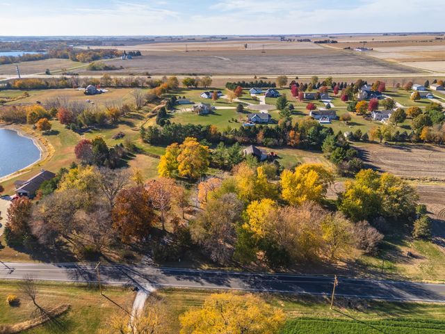 3312 N 1475 East Road, Heyworth, IL 61745