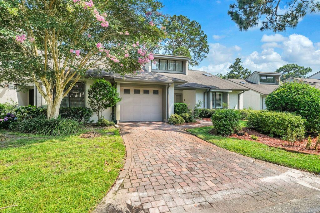 Image 1 of property listing at 134 Gleneagles Drive 134, Niceville, FL 32578
