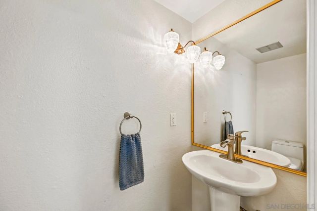 8745 Caminito Sueno, La Jolla, CA 92037