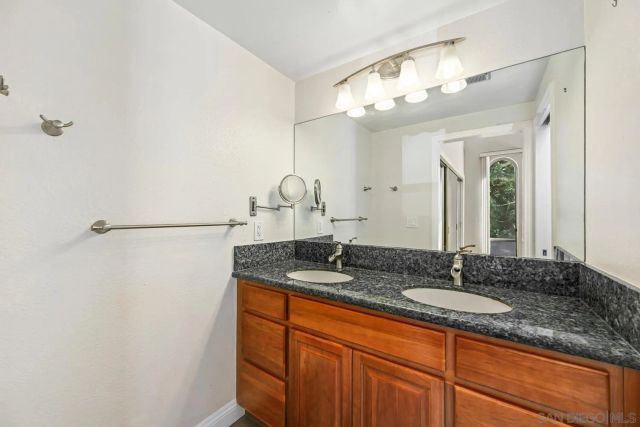 8745 Caminito Sueno, La Jolla, CA 92037