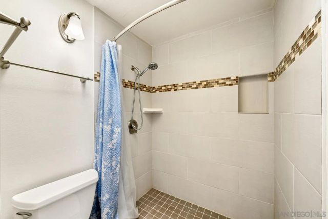8745 Caminito Sueno, La Jolla, CA 92037
