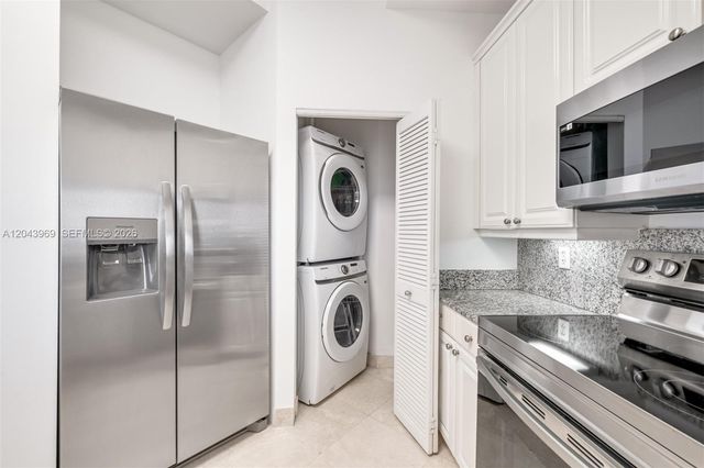888 Brickell Key Drive 2610, Miami, FL 33131