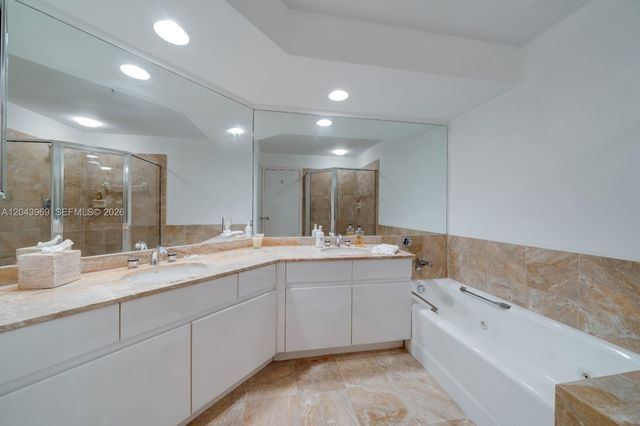 888 Brickell Key Drive 2610, Miami, FL 33131