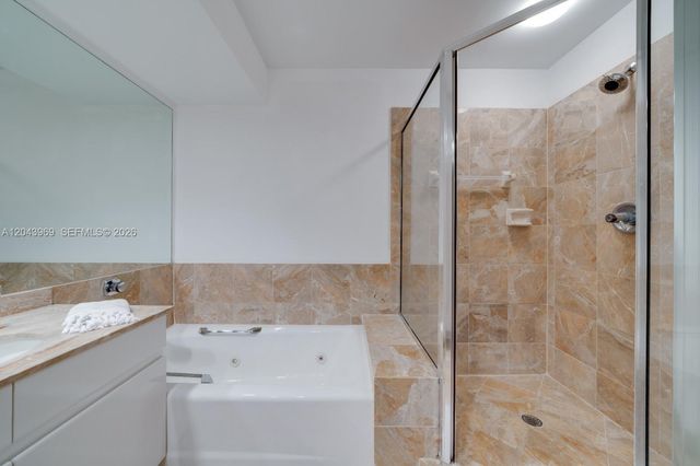 888 Brickell Key Drive 2610, Miami, FL 33131