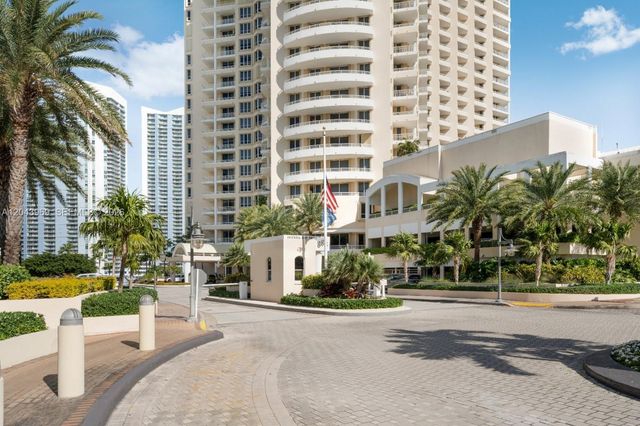 888 Brickell Key Drive 2610, Miami, FL 33131