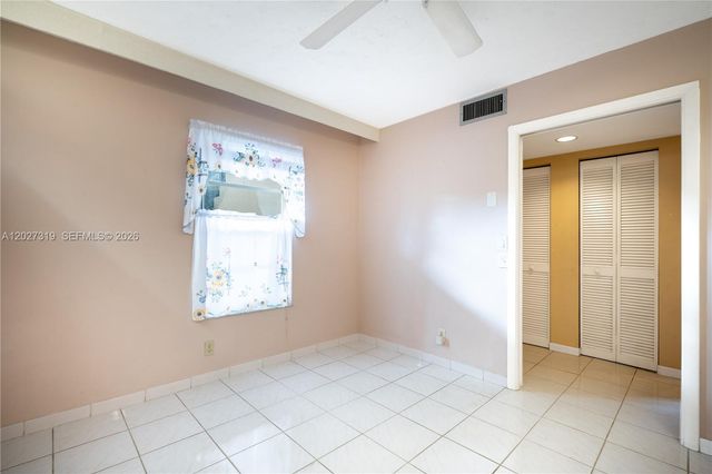 150 S Hollybrook Ter 208, Pembroke Pines, FL 33025