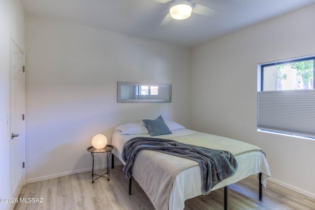 5750 N Camino Esplendora Apt 114, Tucson, AZ 85718