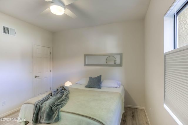 5750 N Camino Esplendora Apt 114, Tucson, AZ 85718