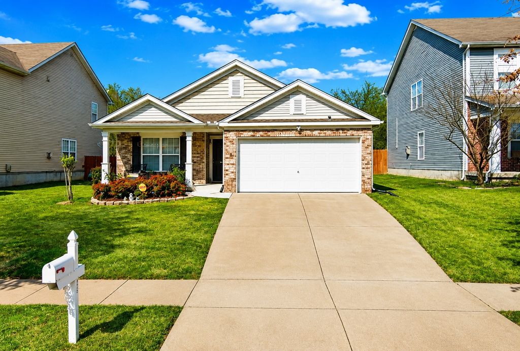 170 Ivy Hill Ln, Goodlettsville, TN 37072