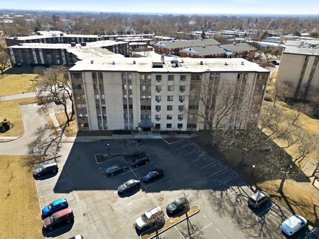 9740 S Pulaski Road 605, Oak Lawn, IL 60453