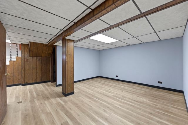 5534 S Natoma Avenue, Chicago, IL 60638