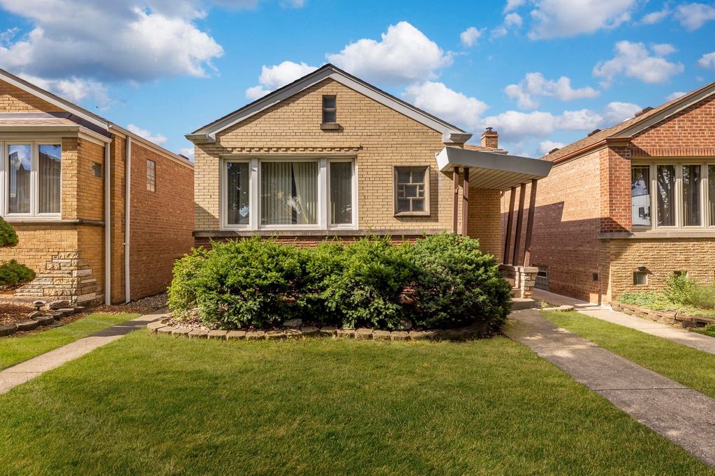 5534 S Natoma Avenue, Chicago, IL 60638