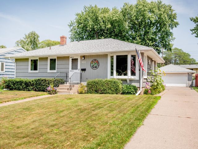 722 24th Avenue N, South Saint Paul, MN 55075