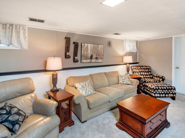 722 24th Avenue N, South Saint Paul, MN 55075