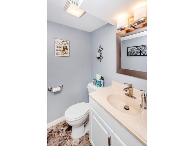 722 24th Avenue N, South Saint Paul, MN 55075