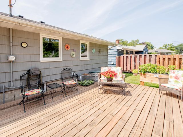 722 24th Avenue N, South Saint Paul, MN 55075
