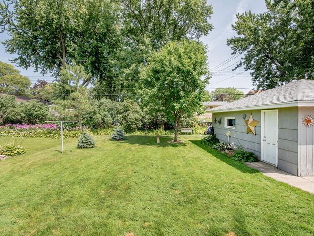 722 24th Avenue N, South Saint Paul, MN 55075