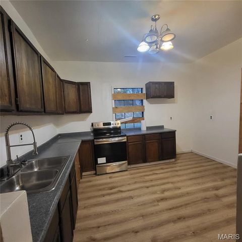 945 Cedar Street, Poplar Bluff, MO 63901