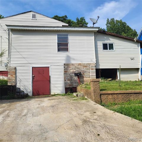 945 Cedar Street, Poplar Bluff, MO 63901