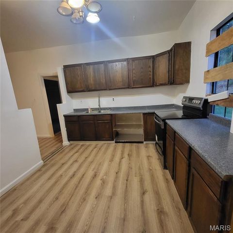 945 Cedar Street, Poplar Bluff, MO 63901