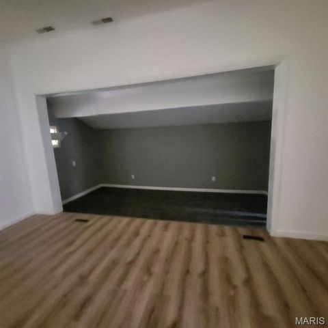 945 Cedar Street, Poplar Bluff, MO 63901