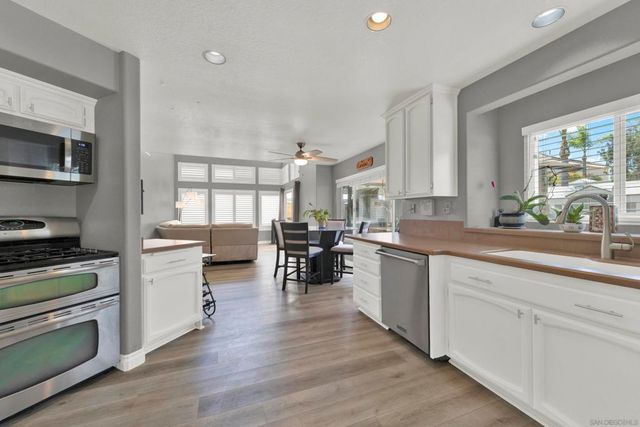 1371 Westminster Pl, Escondido, CA 92027