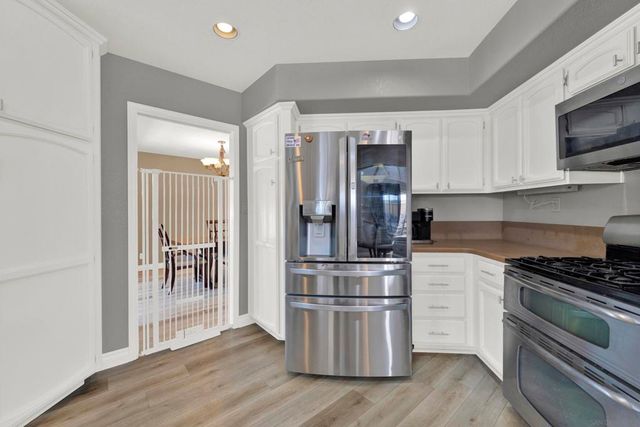 1371 Westminster Pl, Escondido, CA 92027