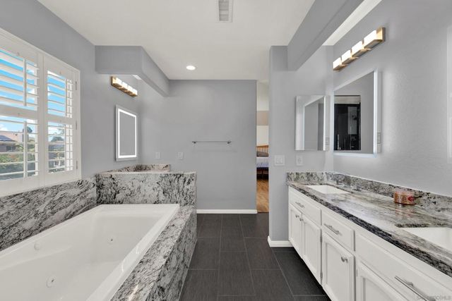 1371 Westminster Pl, Escondido, CA 92027