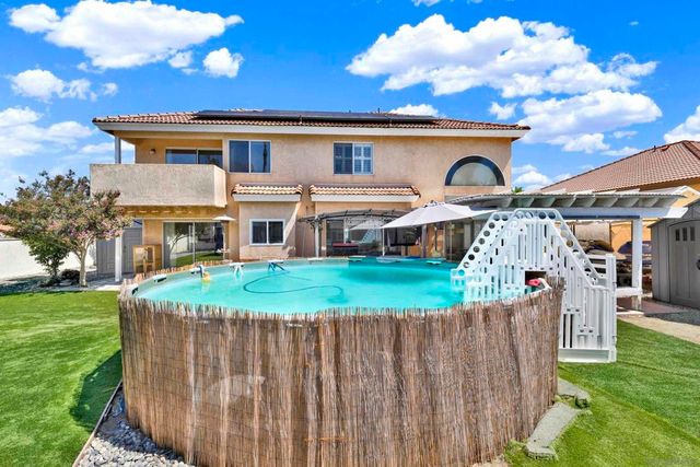 1371 Westminster Pl, Escondido, CA 92027