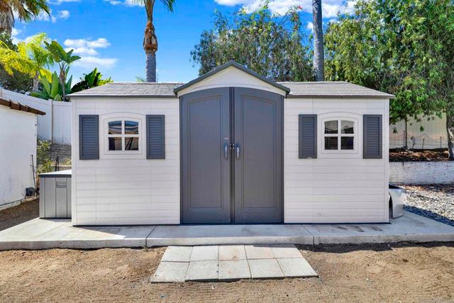 1371 Westminster Pl, Escondido, CA 92027