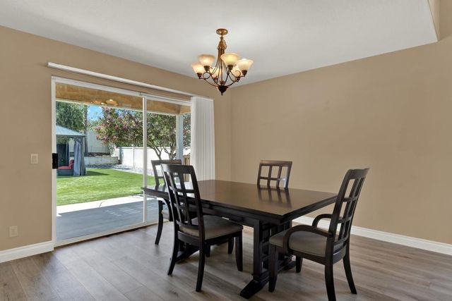 1371 Westminster Pl, Escondido, CA 92027