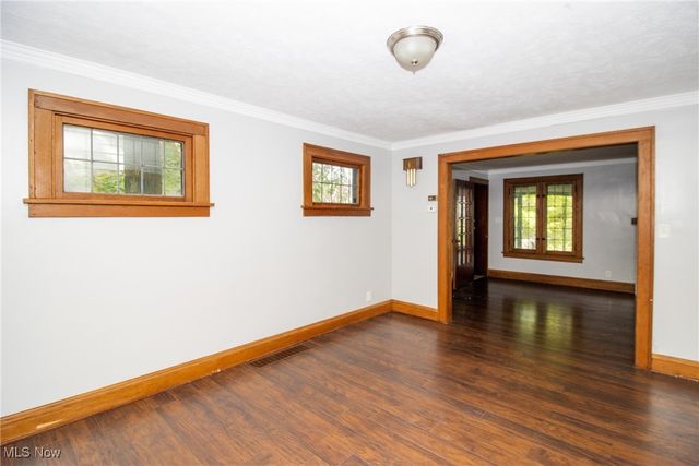 858 Roanoke Road, Cleveland Heights, OH 44121