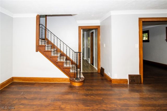 858 Roanoke Road, Cleveland Heights, OH 44121