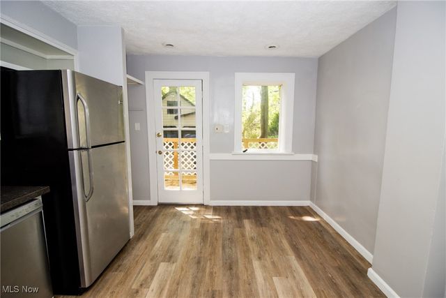 858 Roanoke Road, Cleveland Heights, OH 44121