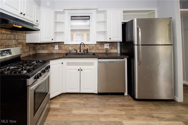 858 Roanoke Road, Cleveland Heights, OH 44121