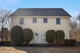 52 Sheridan Circle 52, Winchester, MA 01890