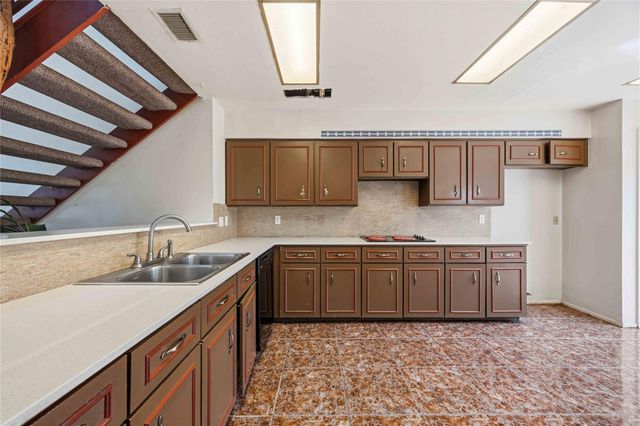 1823 Hilton Head Drive, Missouri City, TX 77459