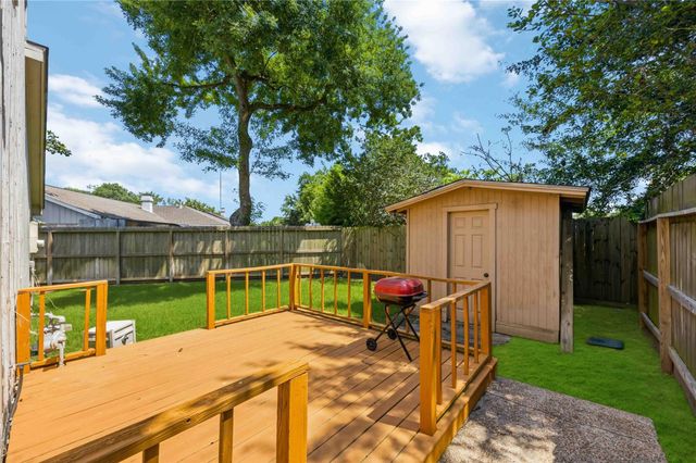 1823 Hilton Head Drive, Missouri City, TX 77459