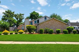 1823 Hilton Head Drive, Missouri City, TX 77459