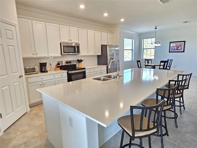 10825 TARFLOWER DRIVE 202, Venice, FL 34293