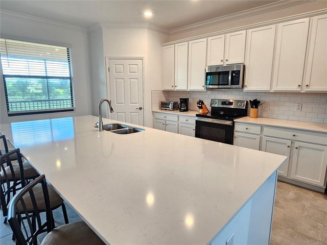 10825 TARFLOWER DRIVE 202, Venice, FL 34293