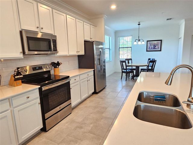 10825 TARFLOWER DRIVE 202, Venice, FL 34293