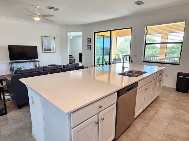 10825 TARFLOWER DRIVE 202, Venice, FL 34293