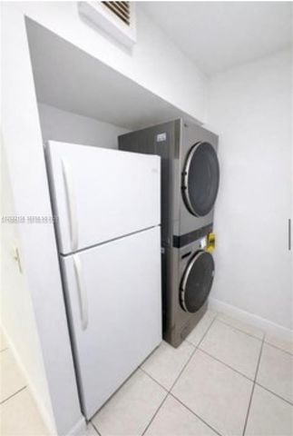 2530 W 67th Pl 12-29, Hialeah, FL 33016