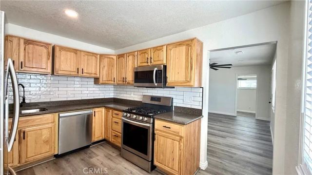 821 Caliente, Barstow, CA 92311