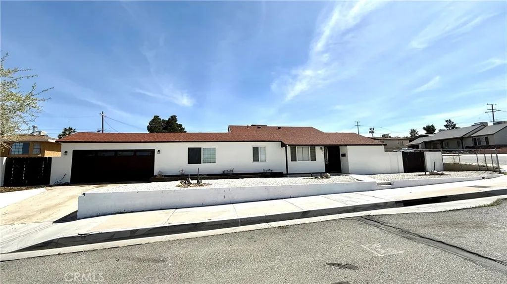 821 Caliente, Barstow, CA 92311