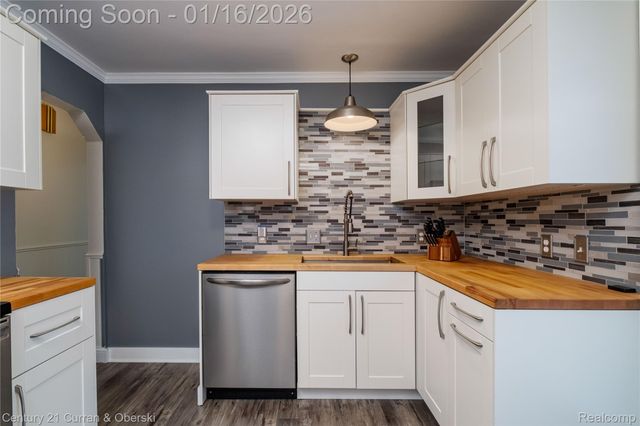 3026 N Vermont Avenue, Royal Oak, MI 48073