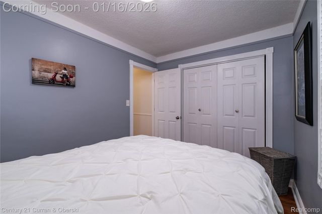 3026 N Vermont Avenue, Royal Oak, MI 48073