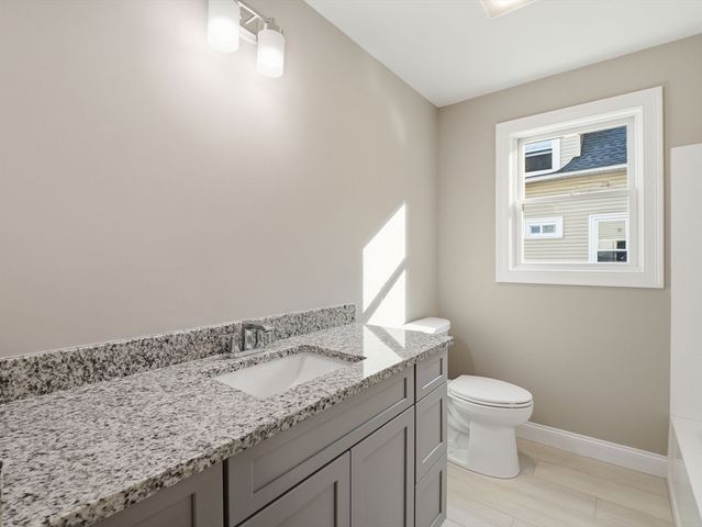 477 Washington Street 477, Haverhill, MA 01832